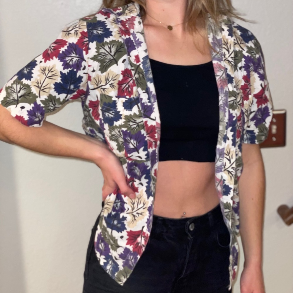 Vintage Leaf print button down size M